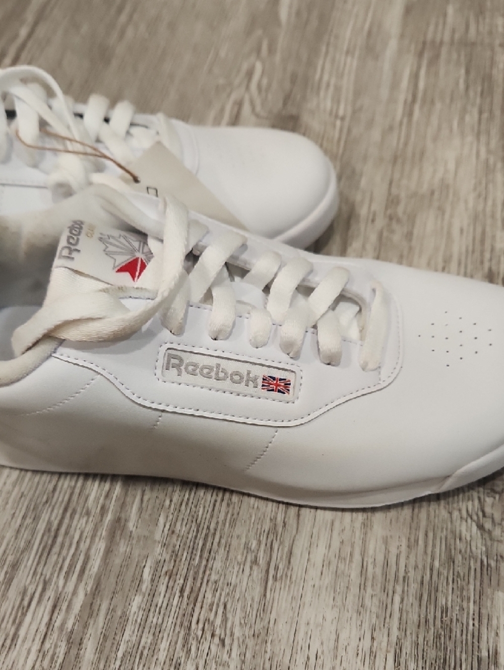 Reebok Women's White Leather Low-Top Sneakers - Picture 7 of 7